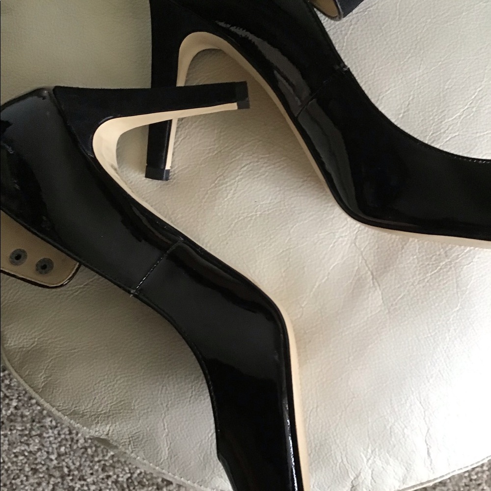 J. RENEE Shoes - Picture 3 of 5
